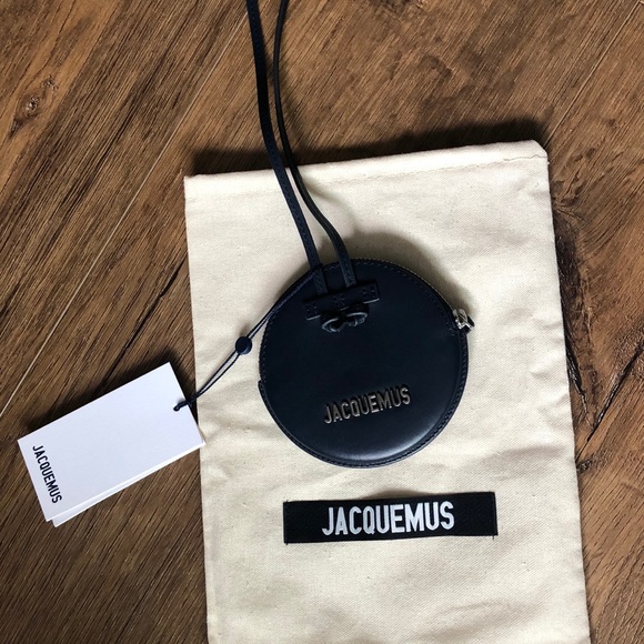 JACQUEMUS-AUTHENTIC NWT Le Pitchou Coin Wallet - Picture 11 of 16